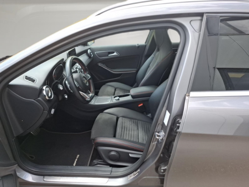 Mercedes-Benz GLA 250 4Matic AMG-Line/Automatik/Schiebedach/Navi/Sitzhei — photo 7