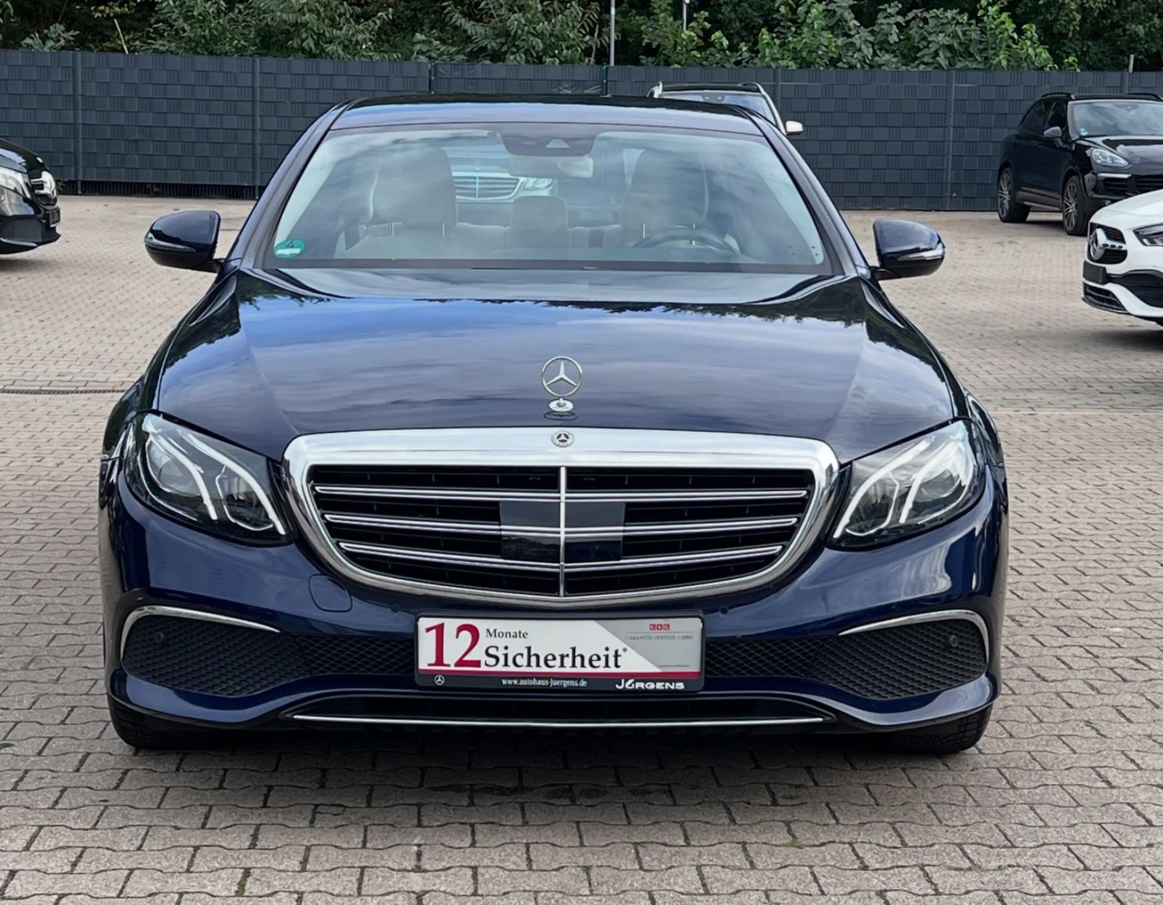 Mercedes-Benz E 200 E200 Lim. AUTOMATIK-STANDHEIZUNG-DISTRONIC-R.CAM — photo 3