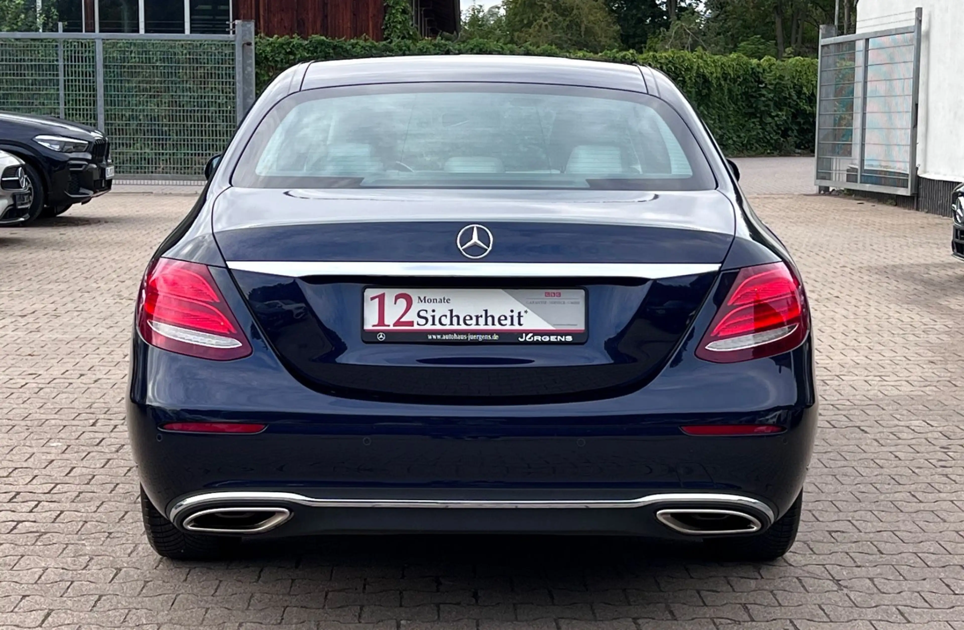 Mercedes-Benz E 200 E200 Lim. AUTOMATIK-STANDHEIZUNG-DISTRONIC-R.CAM — photo 10