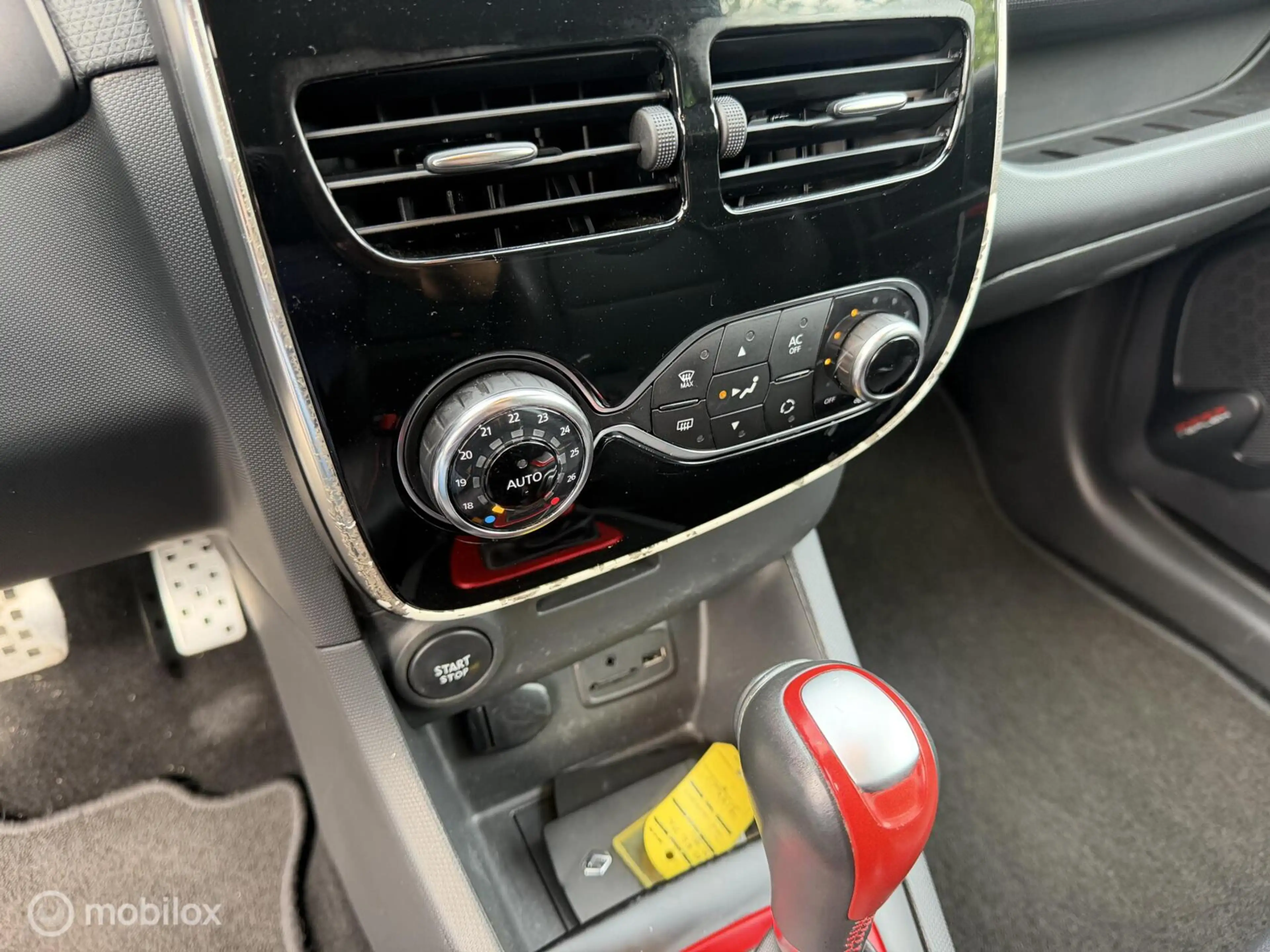 Renault Clio 200pk R.S.|RIJKLAAR|1EIG|LEER|CAMERA|HISTOR|GAR — photo 35