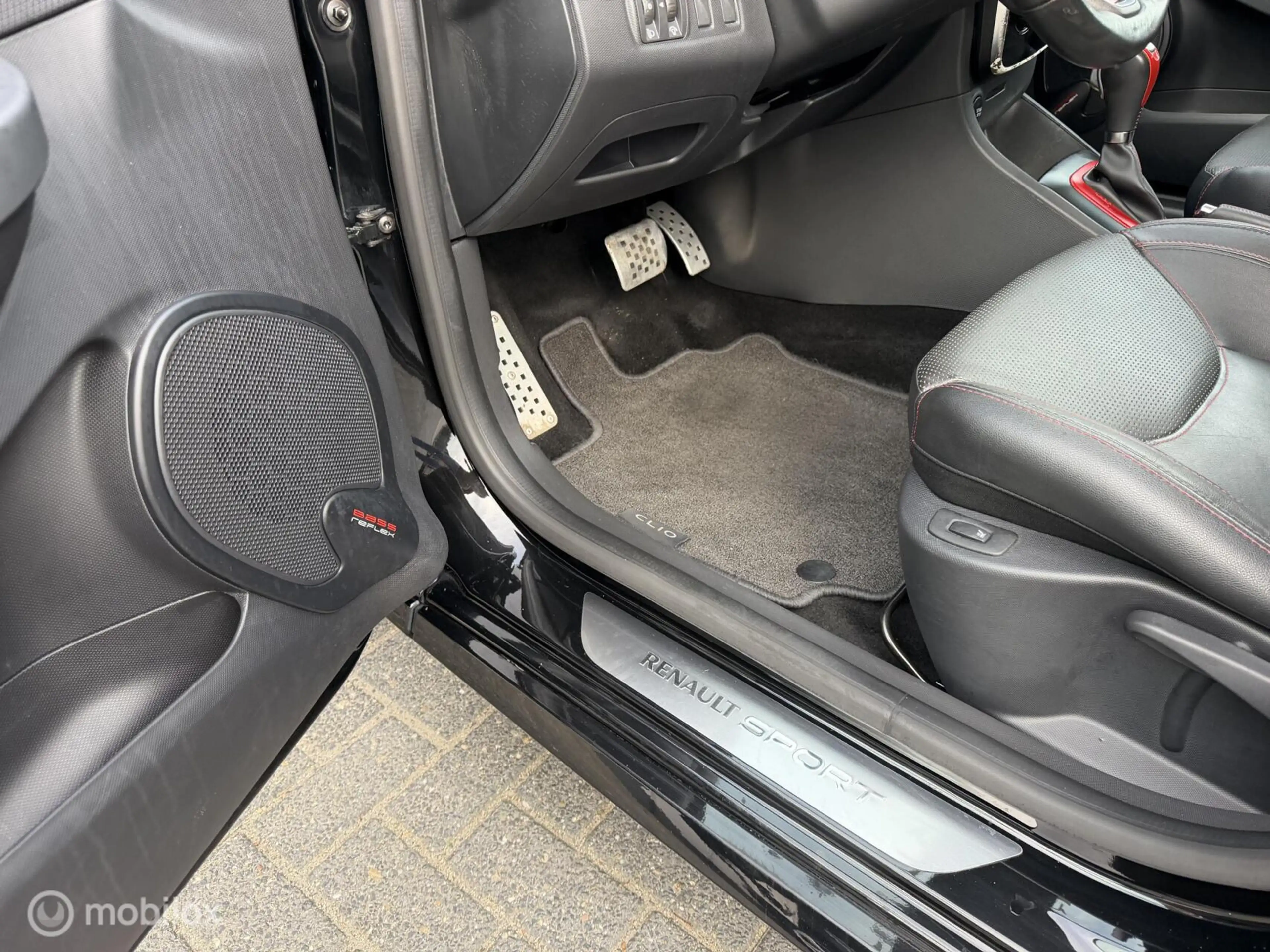 Renault Clio 200pk R.S.|RIJKLAAR|1EIG|LEER|CAMERA|HISTOR|GAR — photo 27