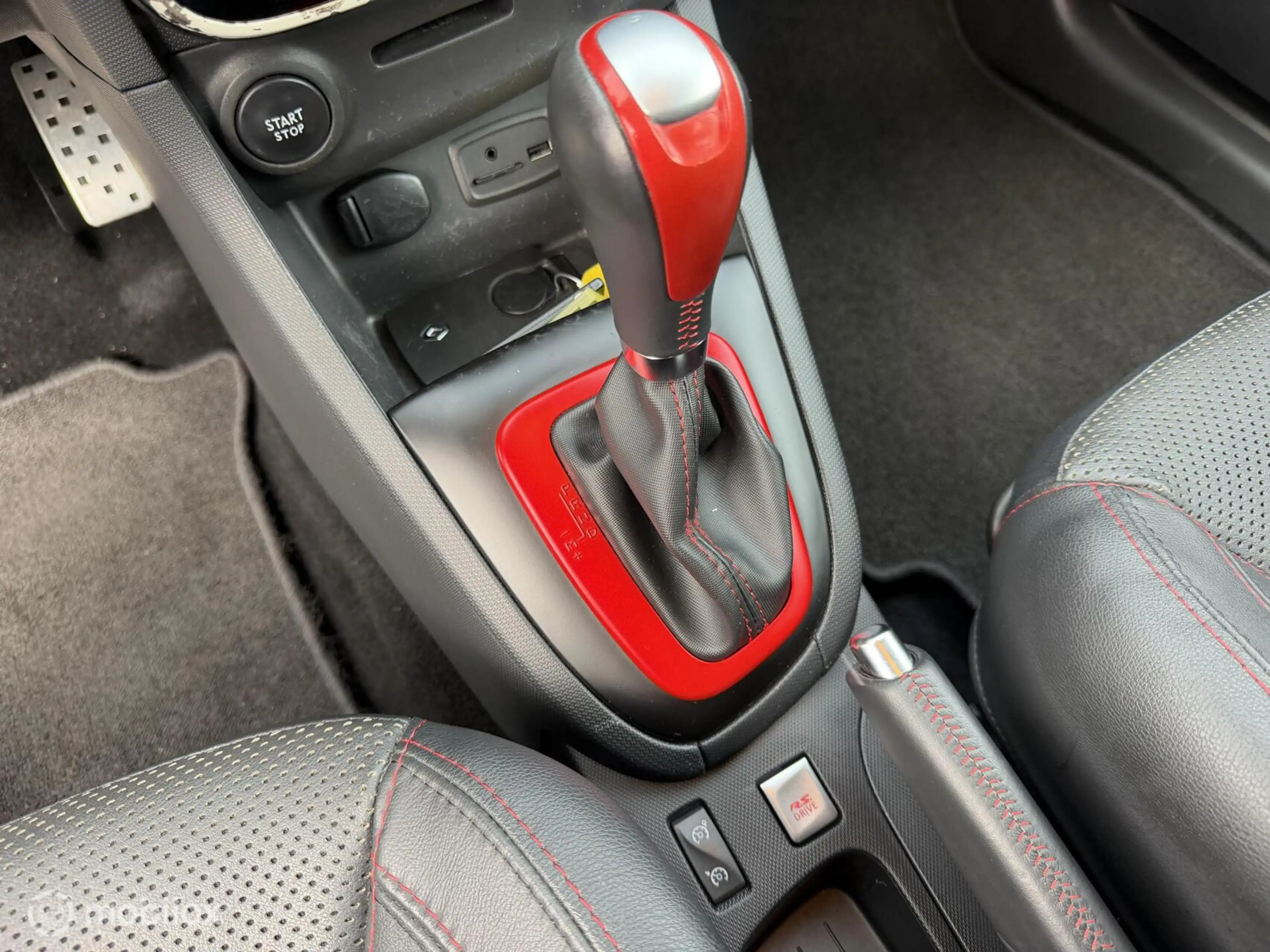 Renault Clio 200pk R.S.|RIJKLAAR|1EIG|LEER|CAMERA|HISTOR|GAR — photo 37