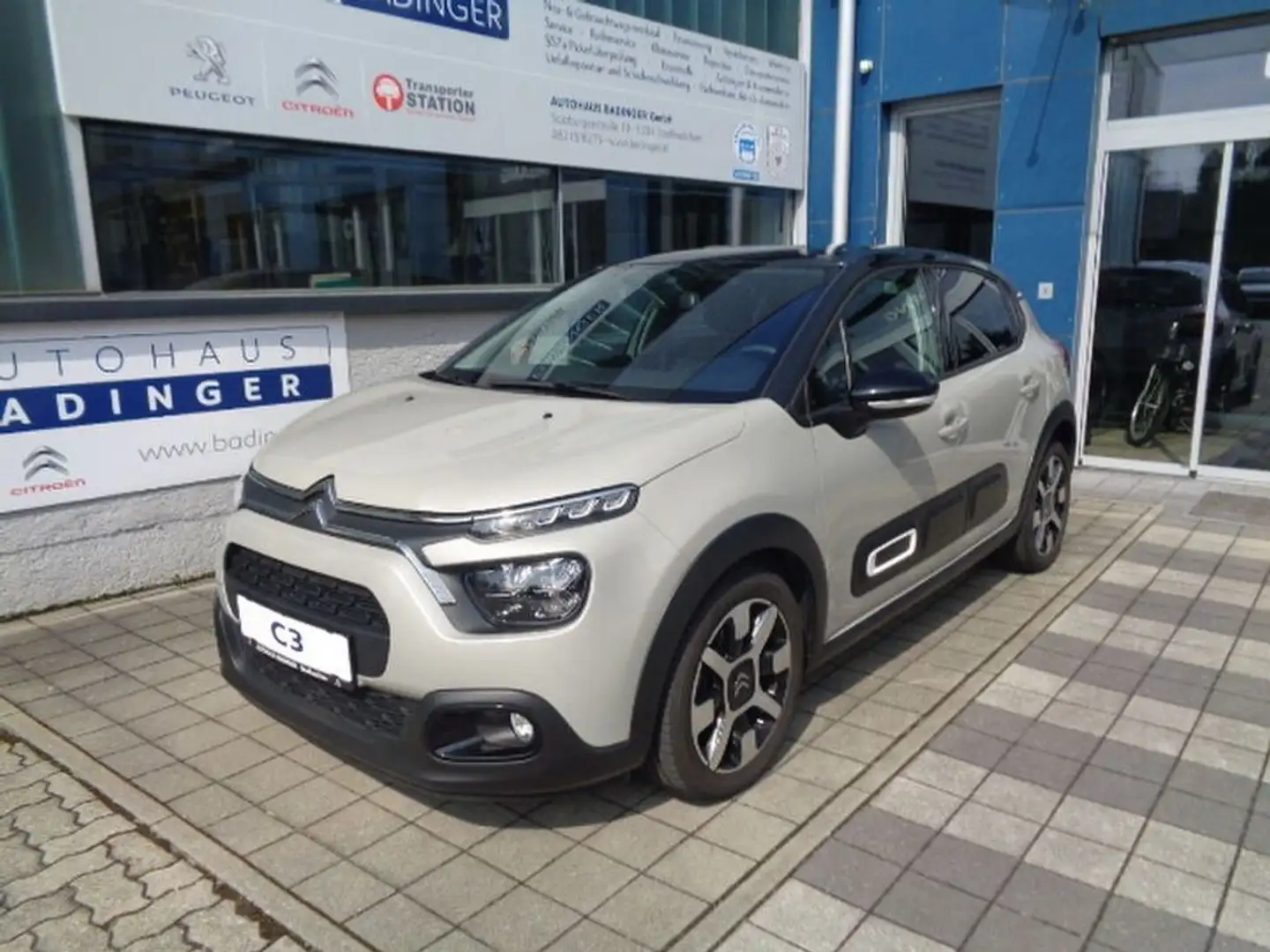 Citroen C3 Shine PT 82 mit NAVI Beige - 2