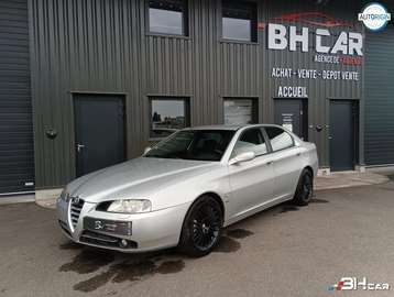 Phase 2 2.4 JTDM 175CV BVM6 DISTINCTIVE INTERIEUR CUIR SIEGES ELECTRIQUES JANTES 18P