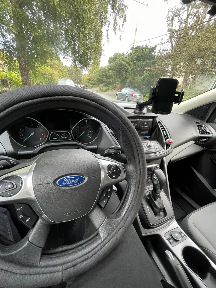 Ford Escape снимка Ford Escape