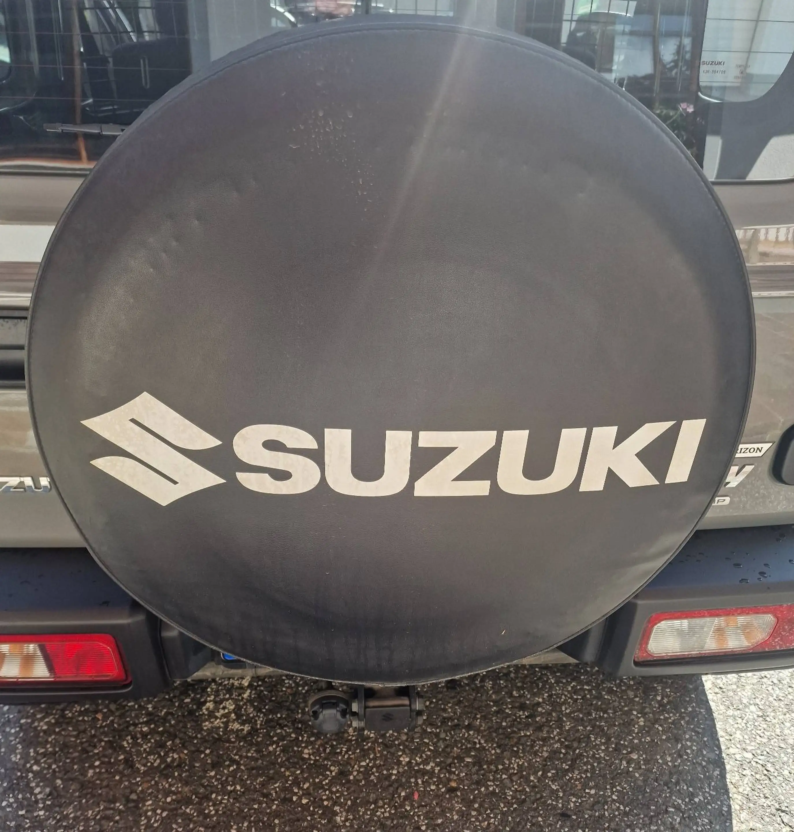 Suzuki Jimny "Horizon-Edition" wie NEU, NAVI, sehr viel Zubhör — photo 5