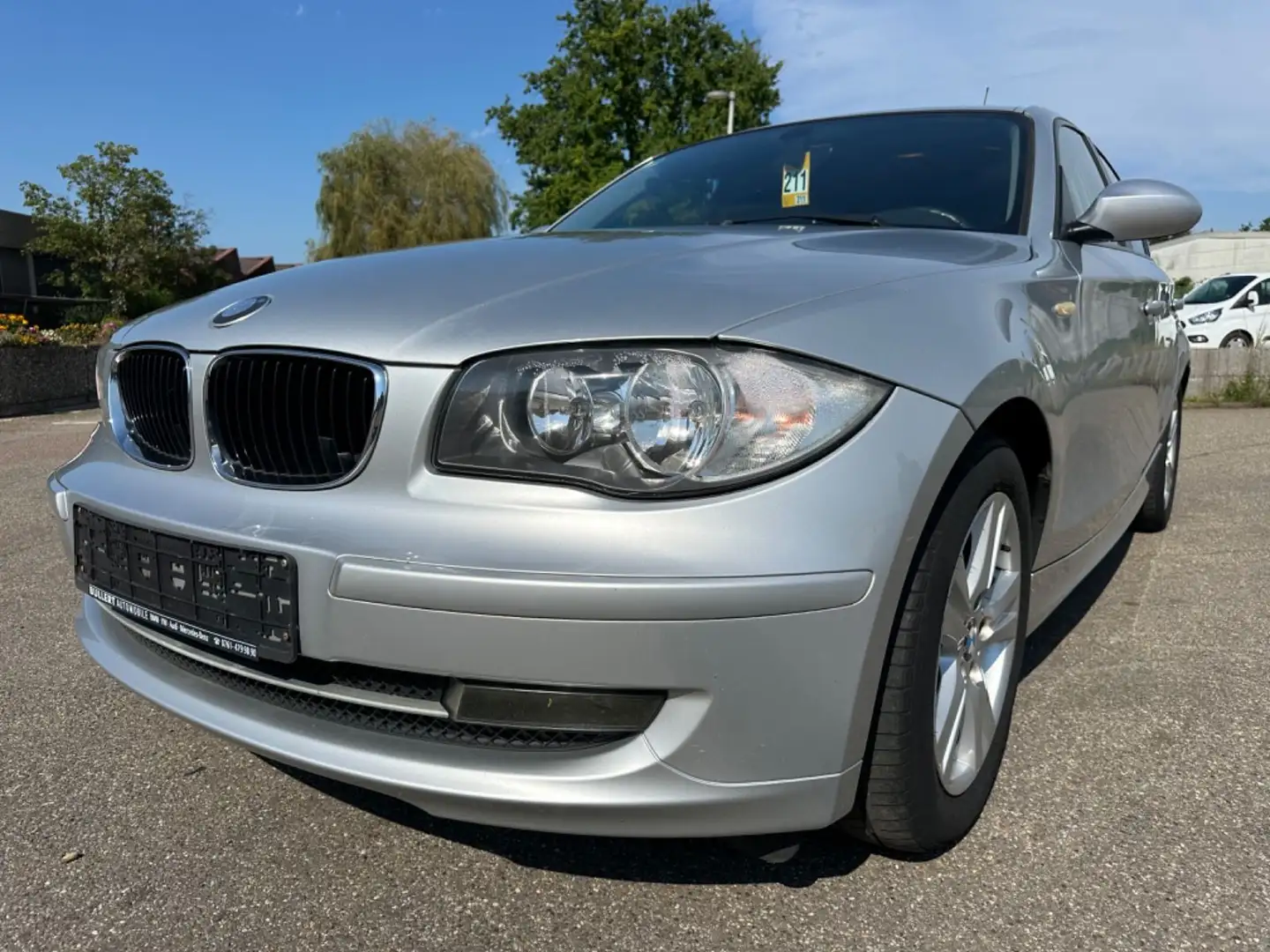 BMW 116 Baureihe 1 Lim. 116d Silber - 2