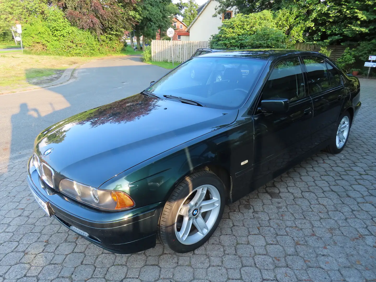 BMW 540 iA E39 *LPG*HU a.W. neu*aAHK*PDC*eSD*Scheckheft* Grün - 2