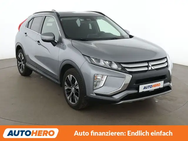 Mitsubishi Eclipse Cross view 8