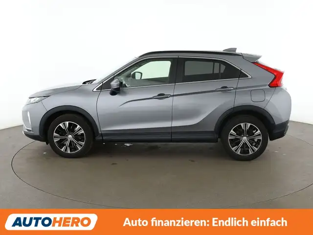 Mitsubishi Eclipse Cross view 3
