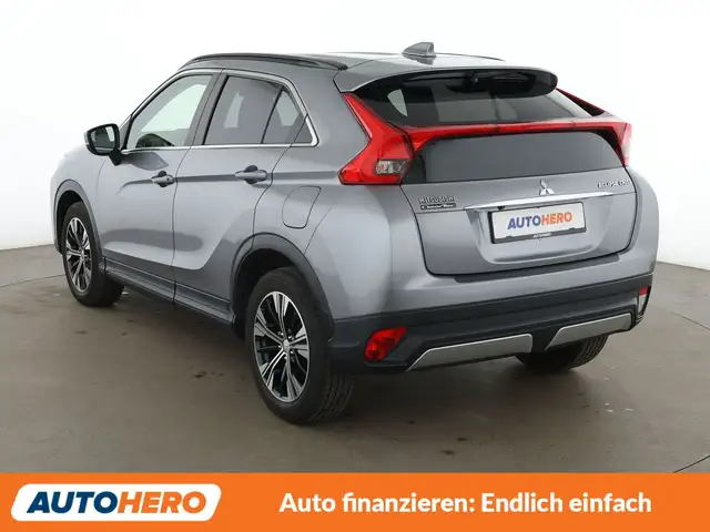 Mitsubishi Eclipse Cross view 4