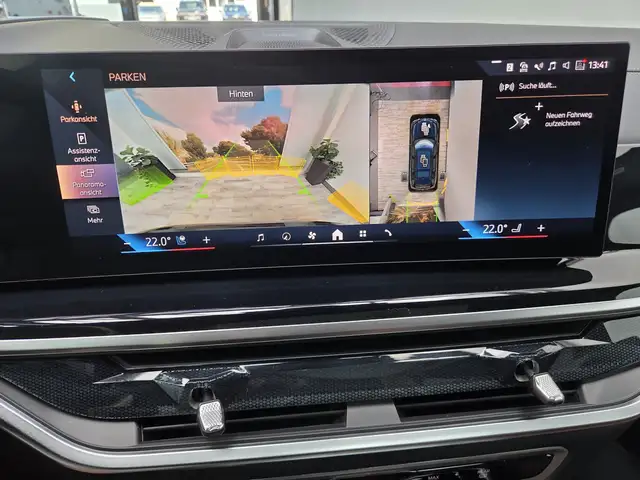 BMW X7 view 13