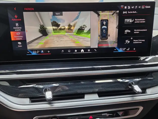 BMW X7 view 14