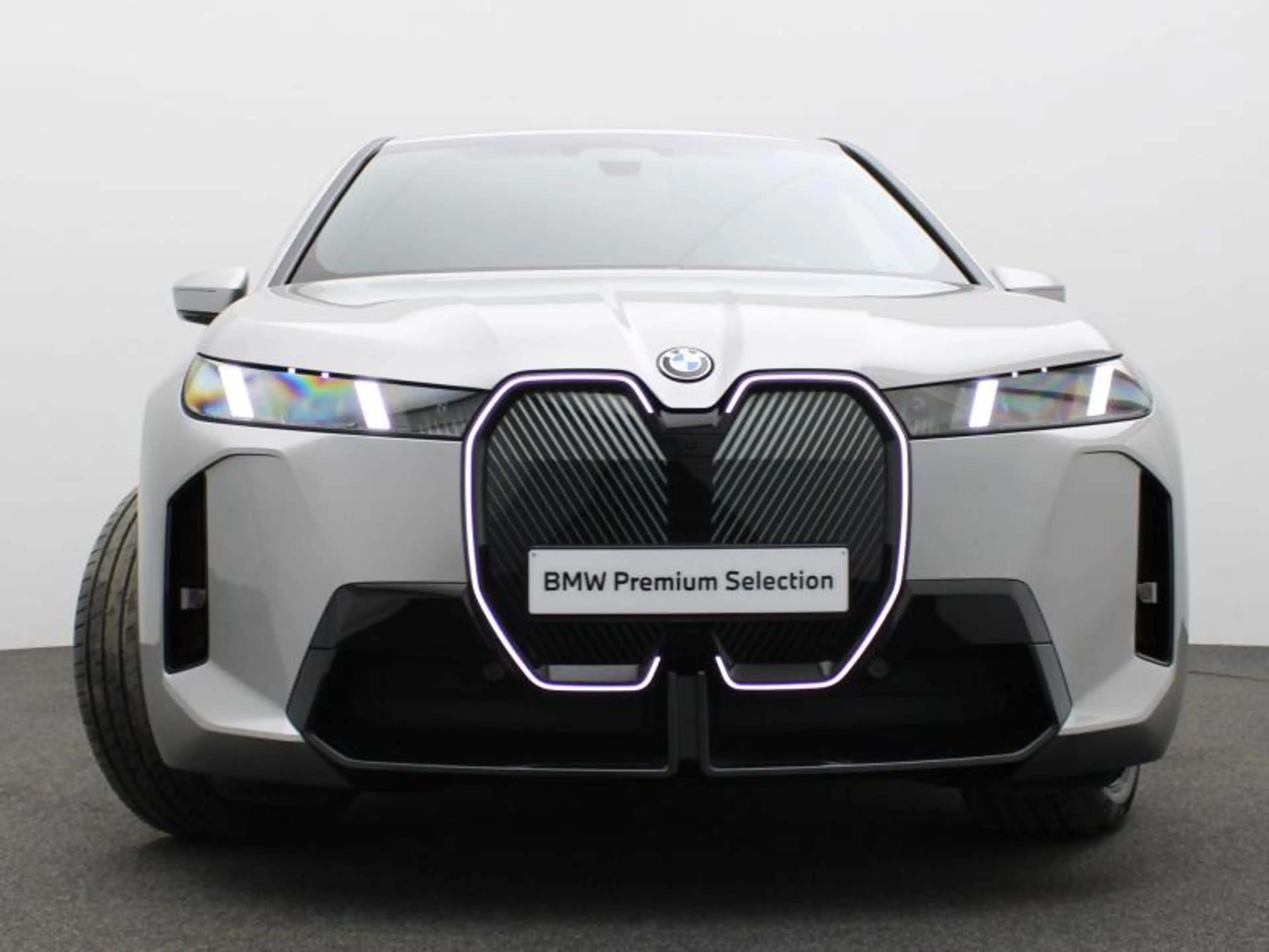 BMW iX M SPORT - HARMAN-KARDON - ACC - HAAK — photo 2