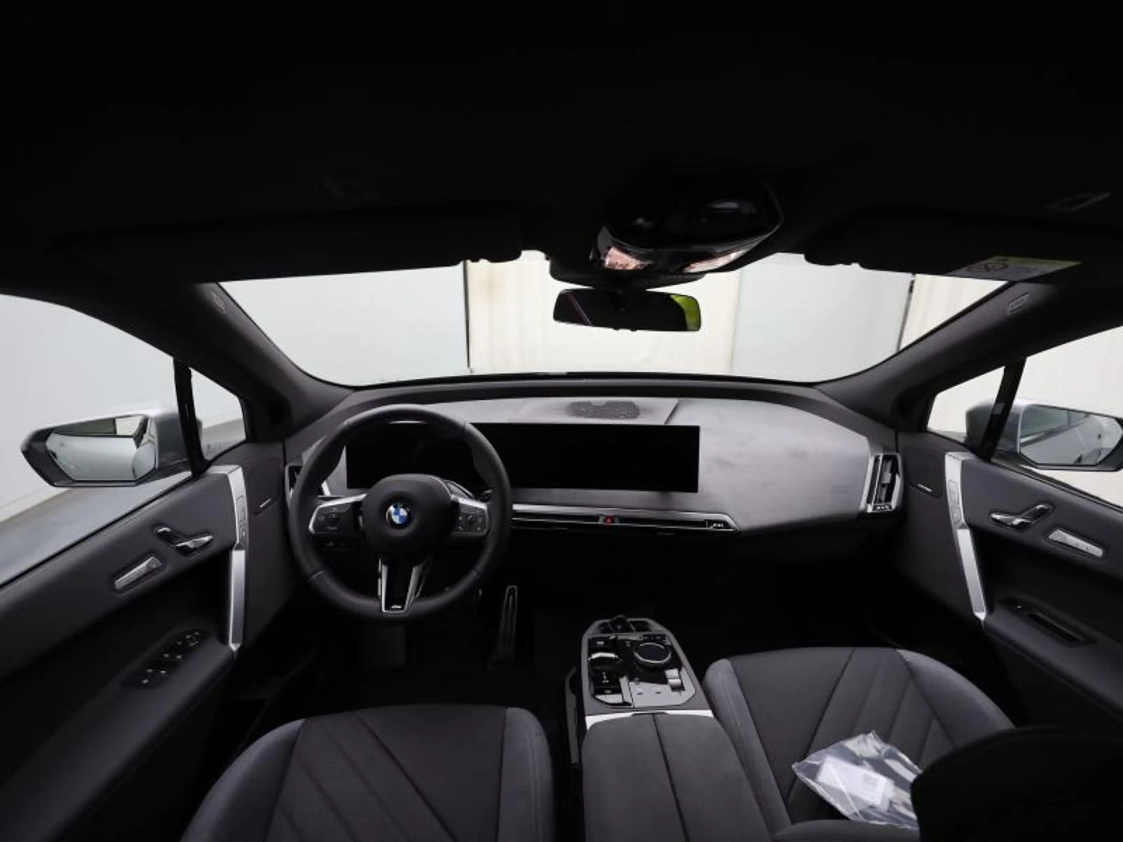 BMW iX M SPORT - HARMAN-KARDON - ACC - HAAK — photo 7