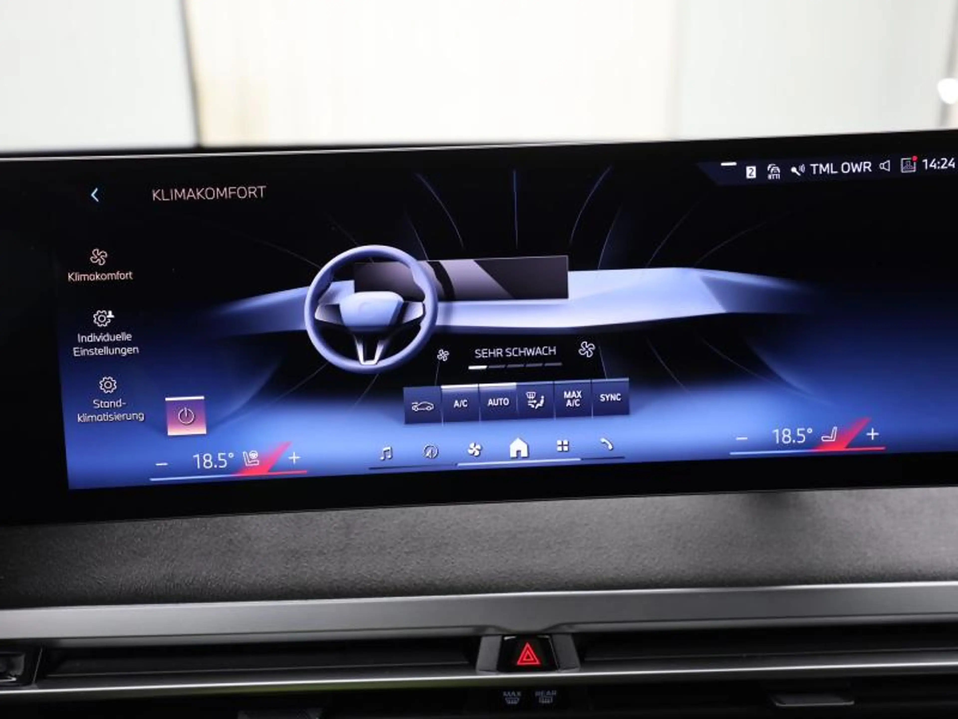 BMW iX M SPORT - HARMAN-KARDON - ACC - HAAK — photo 14