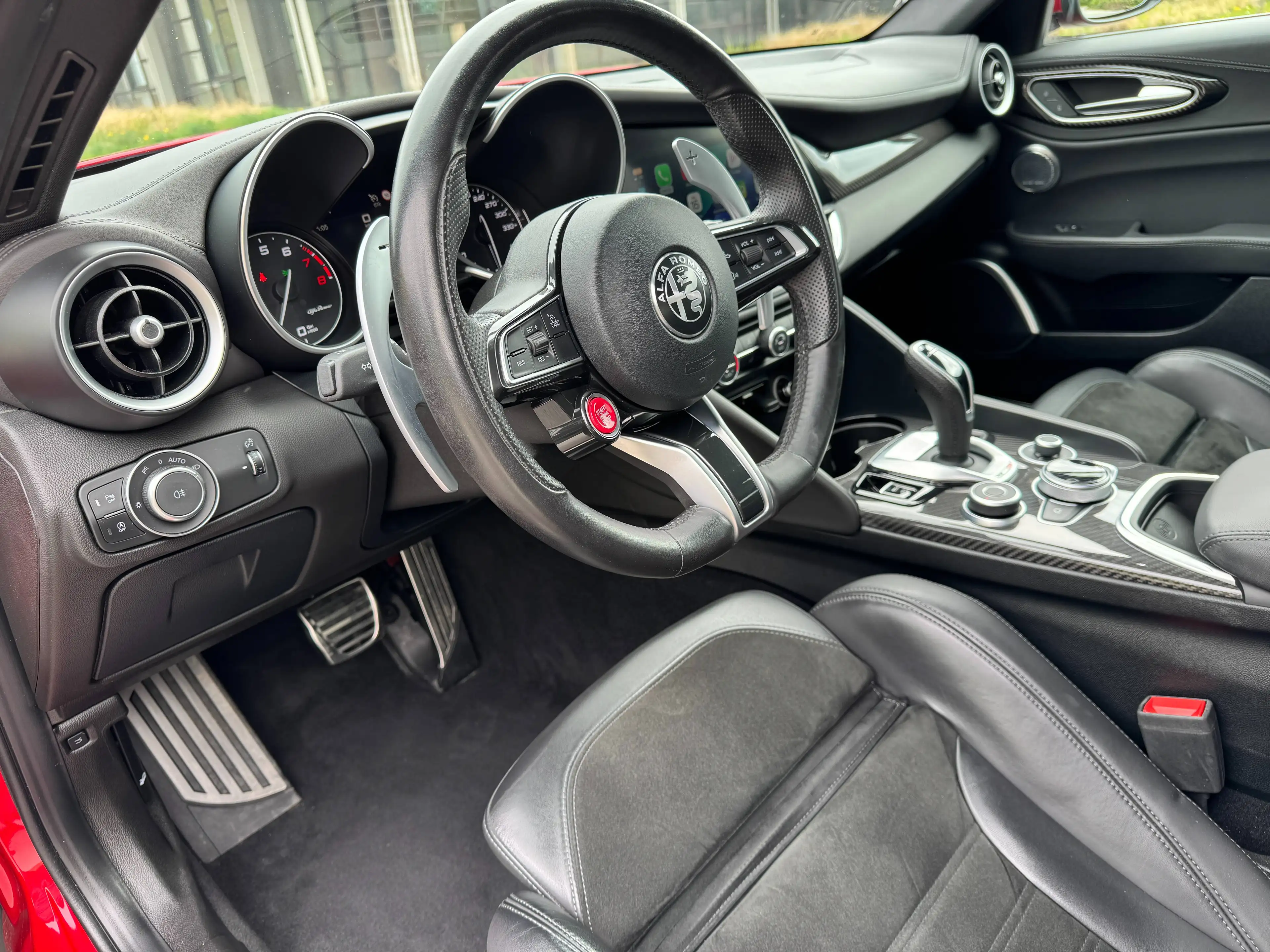 Alfa Romeo Giulia 2.9 T V6 Quadrifoglio Akrapovic/307km/h/CarPlay — photo 10