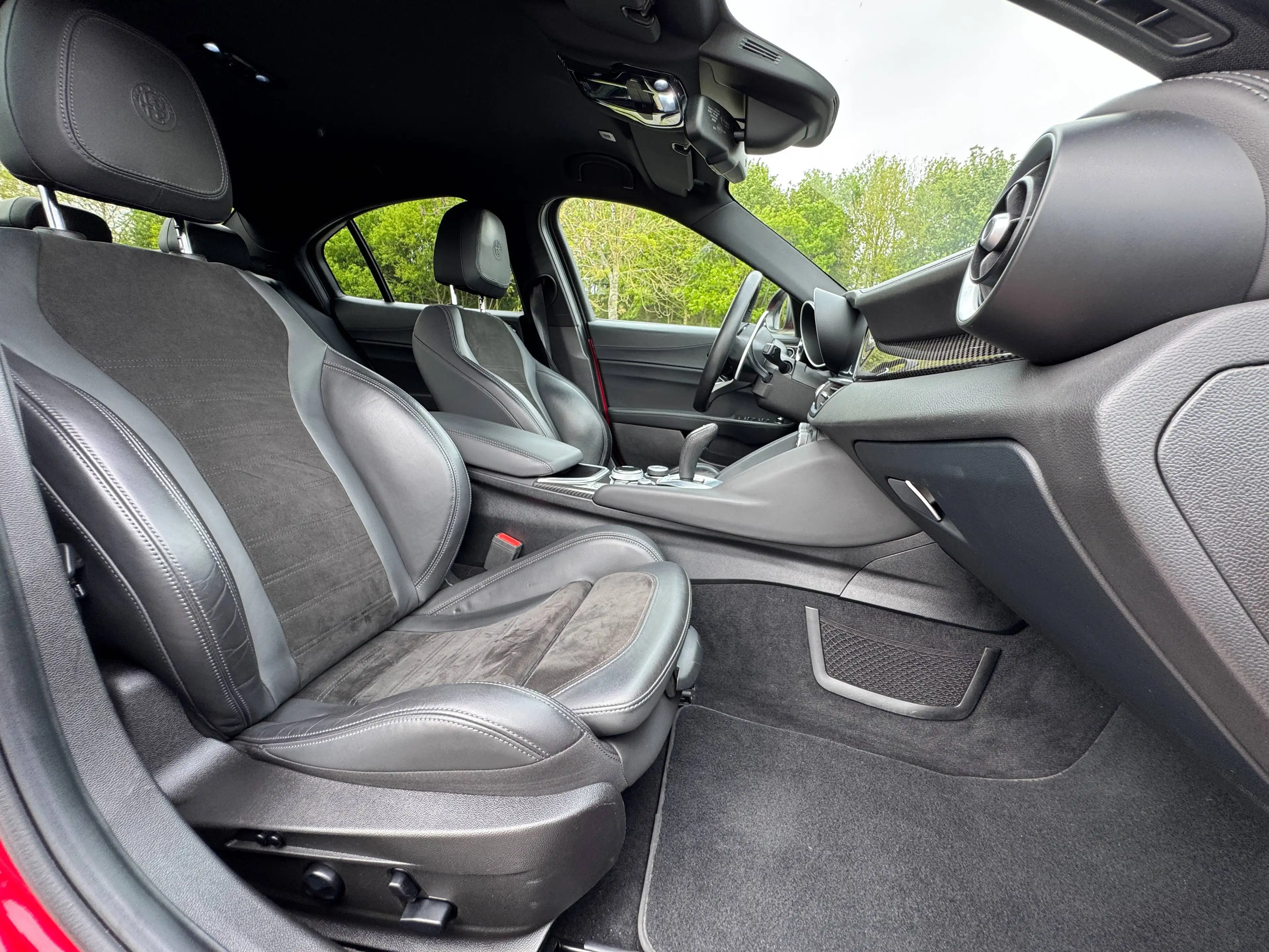 Alfa Romeo Giulia 2.9 T V6 Quadrifoglio Akrapovic/307km/h/CarPlay — photo 12