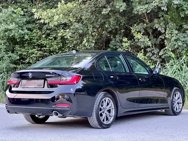 BMW 3 Series view 2