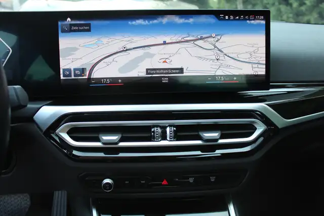 BMW 3 Series view 14