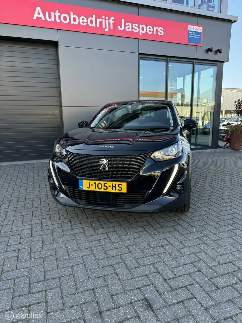 Peugeot 2008 1.2 PureTech Blue Lease Allure Schwarz - 2