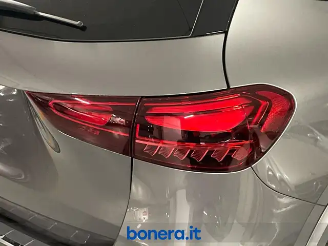 Mercedes-Benz GLA view 11
