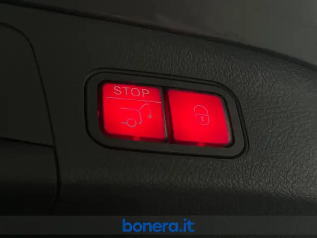 Mercedes-Benz GLA view 14