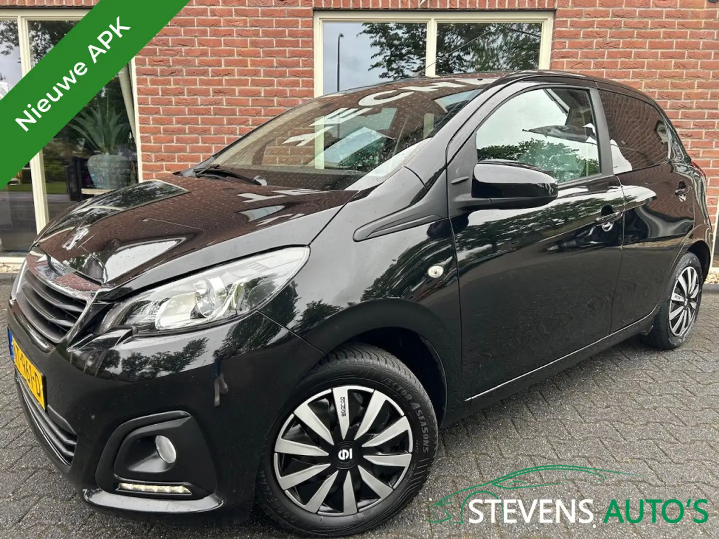 Peugeot 108 1.0 e-VTi Active NIEUWE APK / KOUDE AIRCO / ALL-SE Zwart - 1