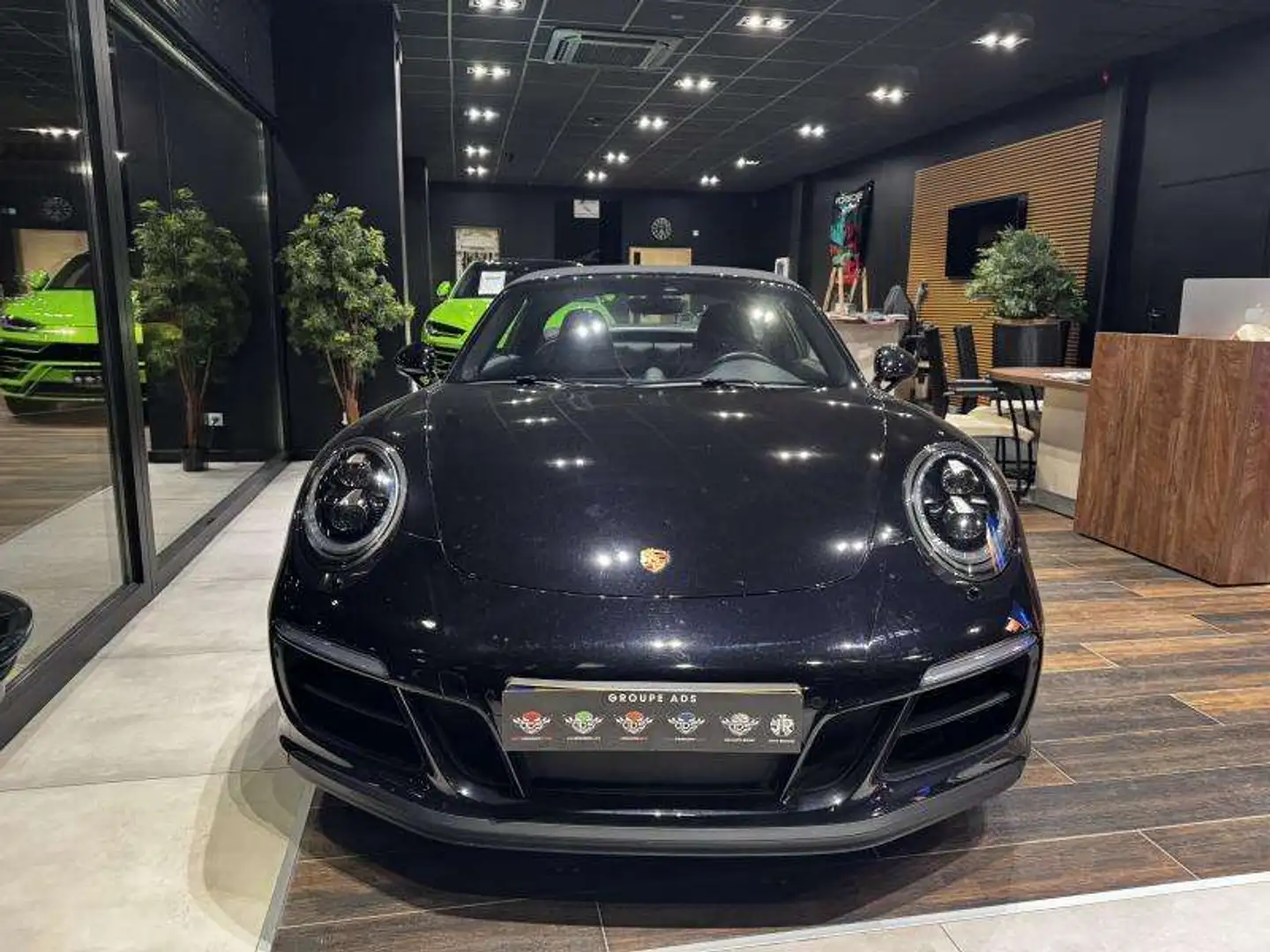 Porsche 911 Targa 4 GTS Noir - 2