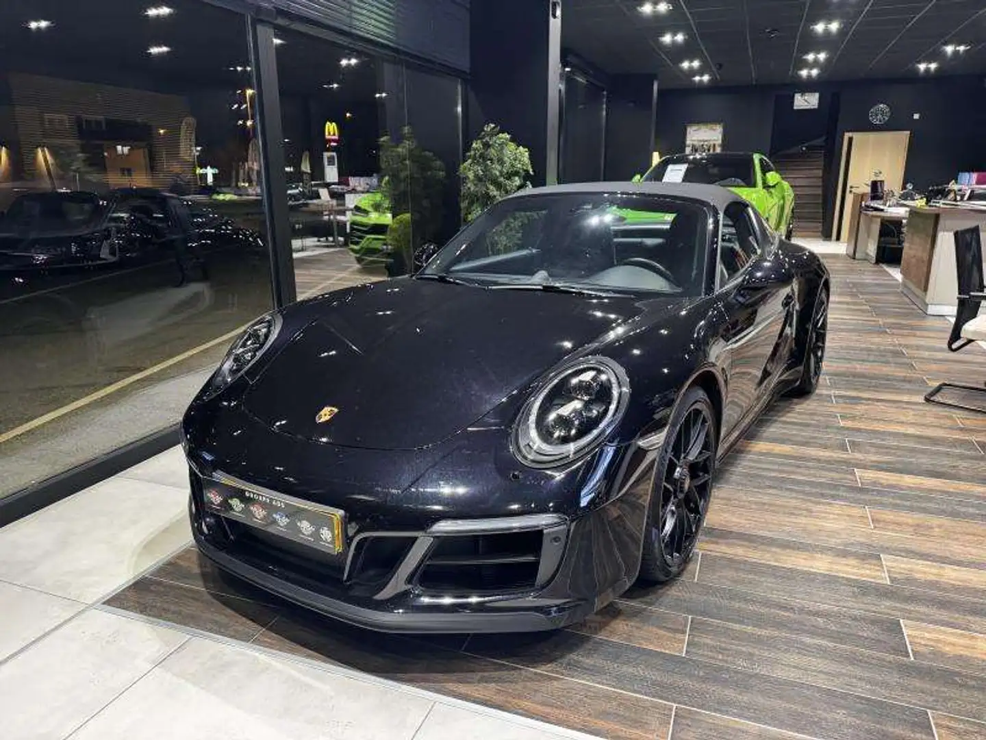Porsche 911 Targa 4 GTS Noir - 1