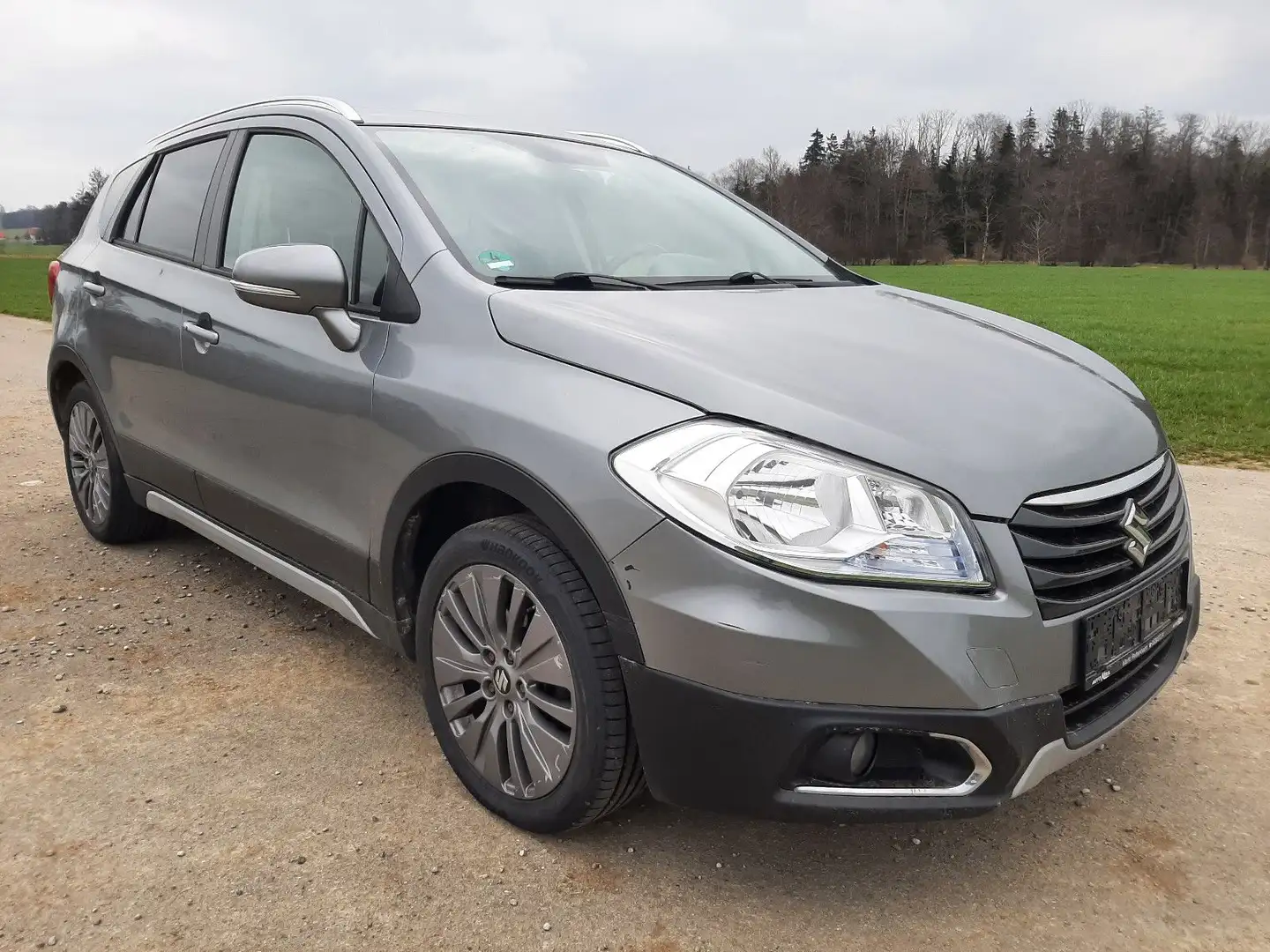 Suzuki SX4 S-Cross 1.6 DDiS Comfort 4x4 TCSS DSG Gris - 1