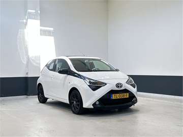 1.0 VVT-i x-play cabrio | NL | 1 Eig | Apple Carpl