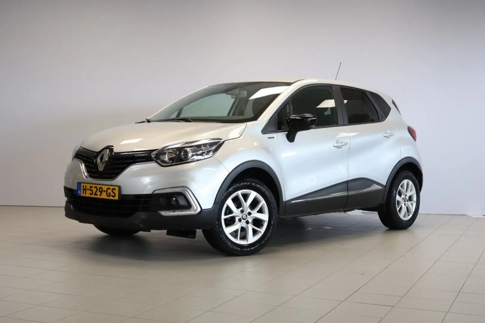 Renault Captur 0.9 TCe Limited - Sensoren achter - Navi - Cruise Grijs - 2