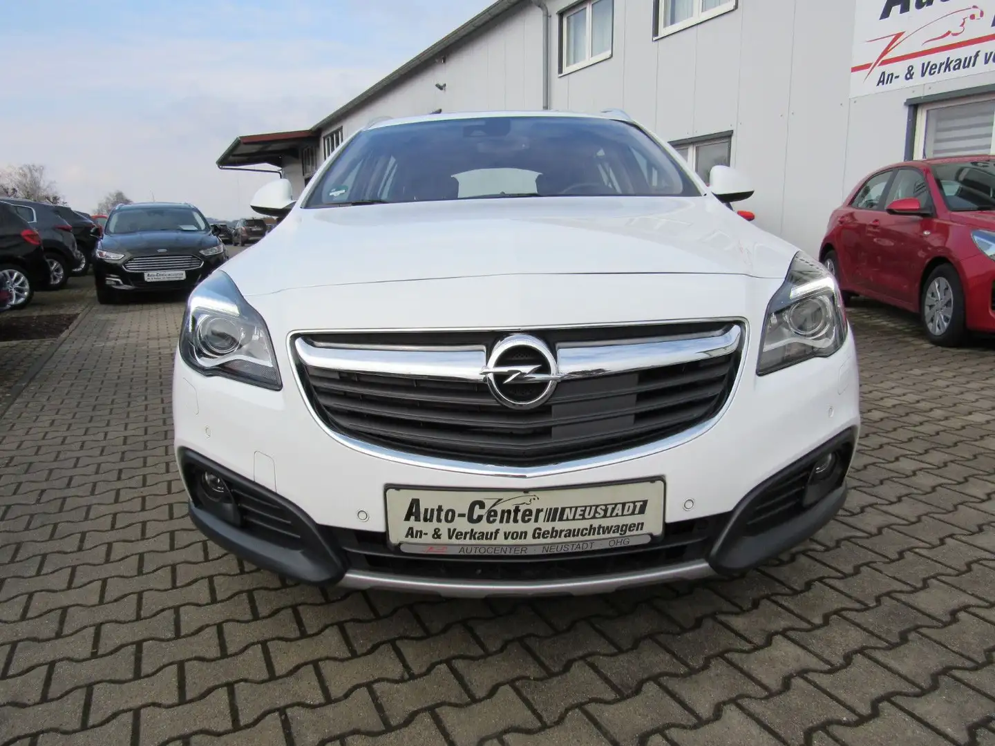 Opel Insignia A Country Tourer ecoFlex 4x4, ACC, NAVI Blanc - 2