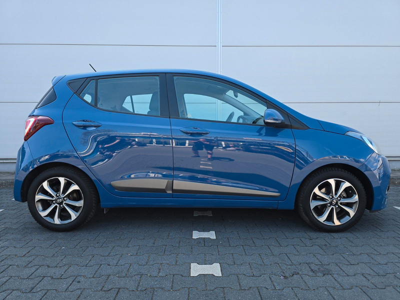 Hyundai i10 FIFA World Cup Edition (1.Hand) — photo 11