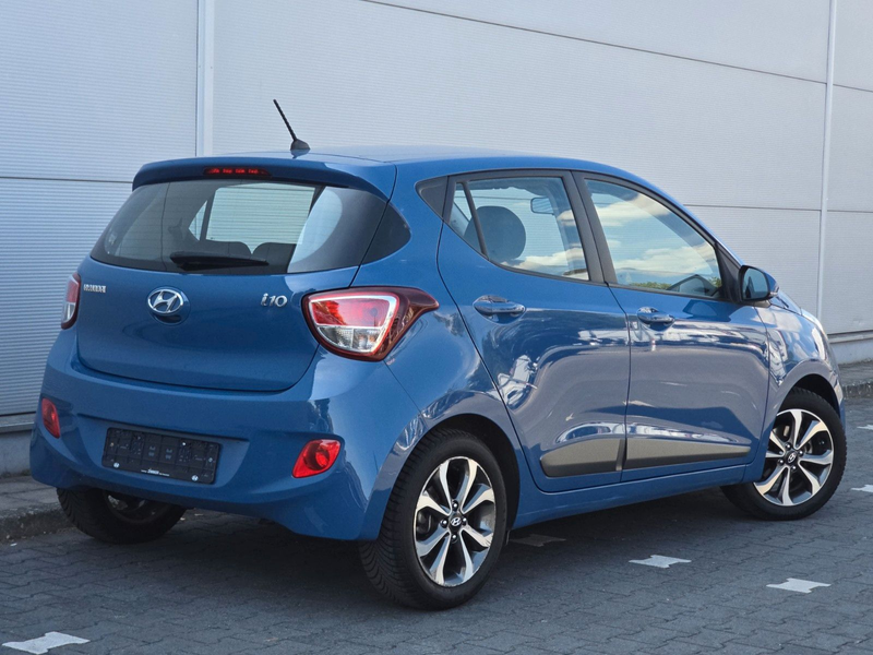 Hyundai i10 FIFA World Cup Edition (1.Hand) — photo 8