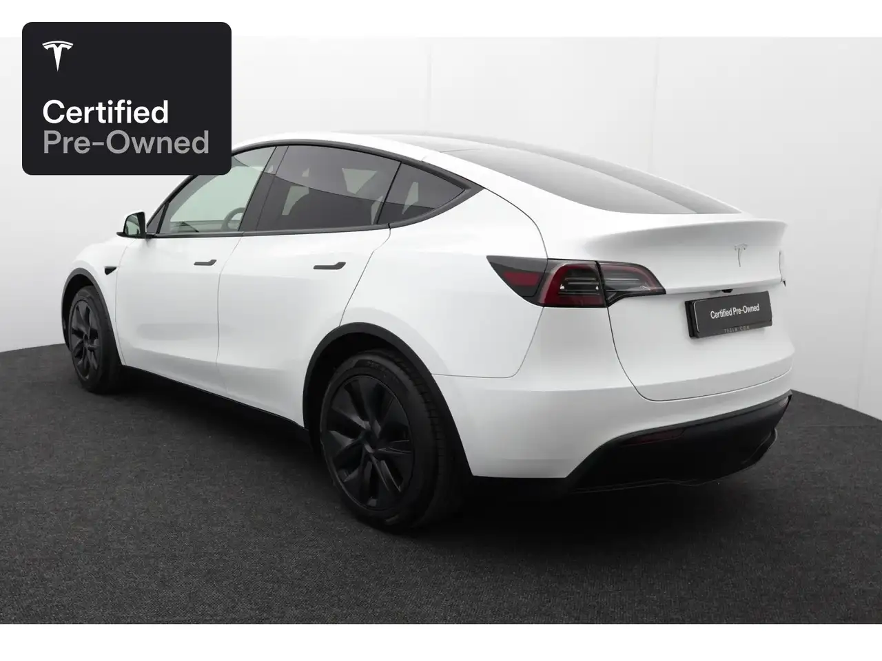 2024 Tesla Model Y Rear-Wheel Drive "Certified Pre-Owned", photograph 6