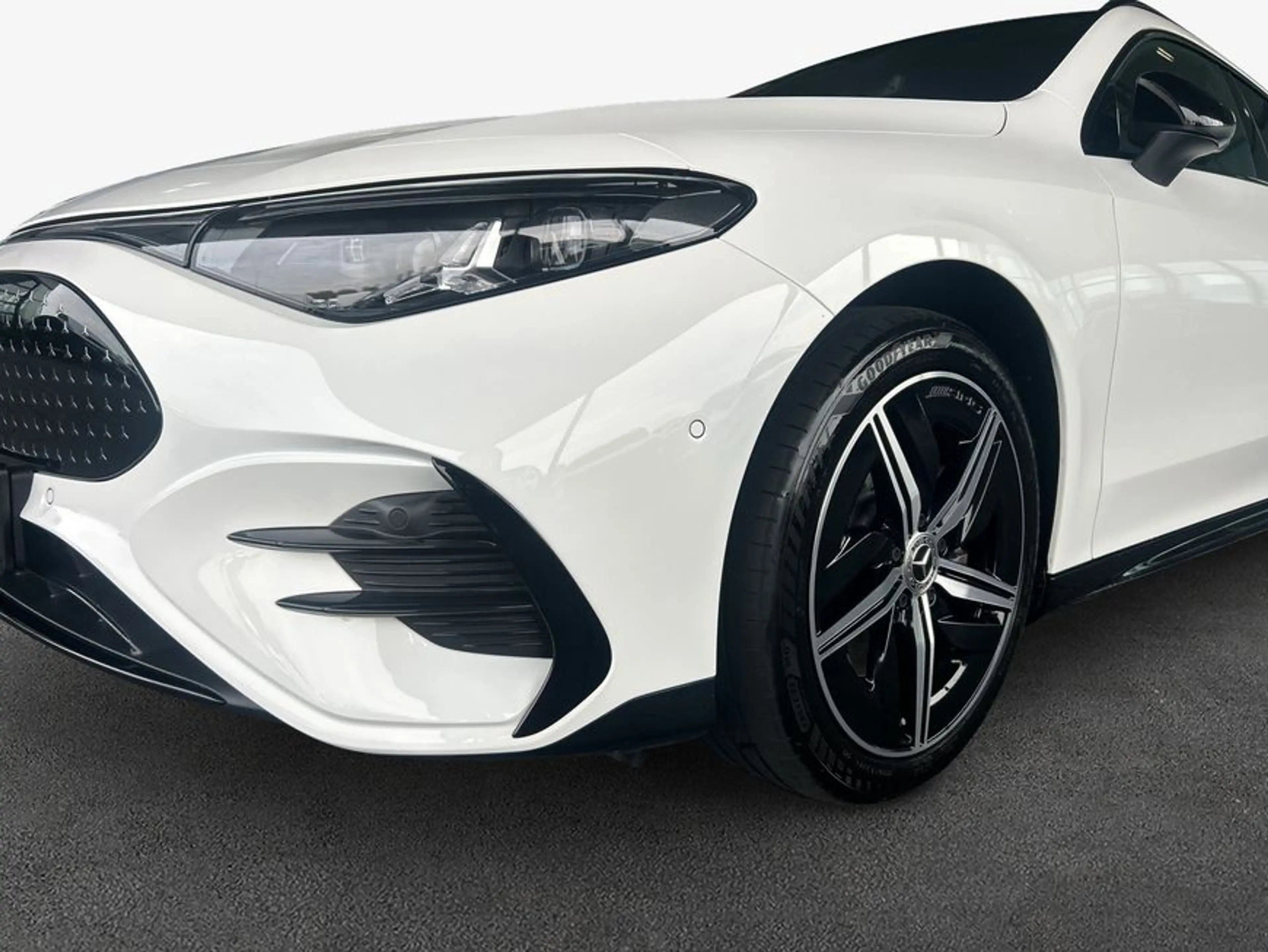 Mercedes-Benz CLA 250 CLA EQ Technologie — photo 7