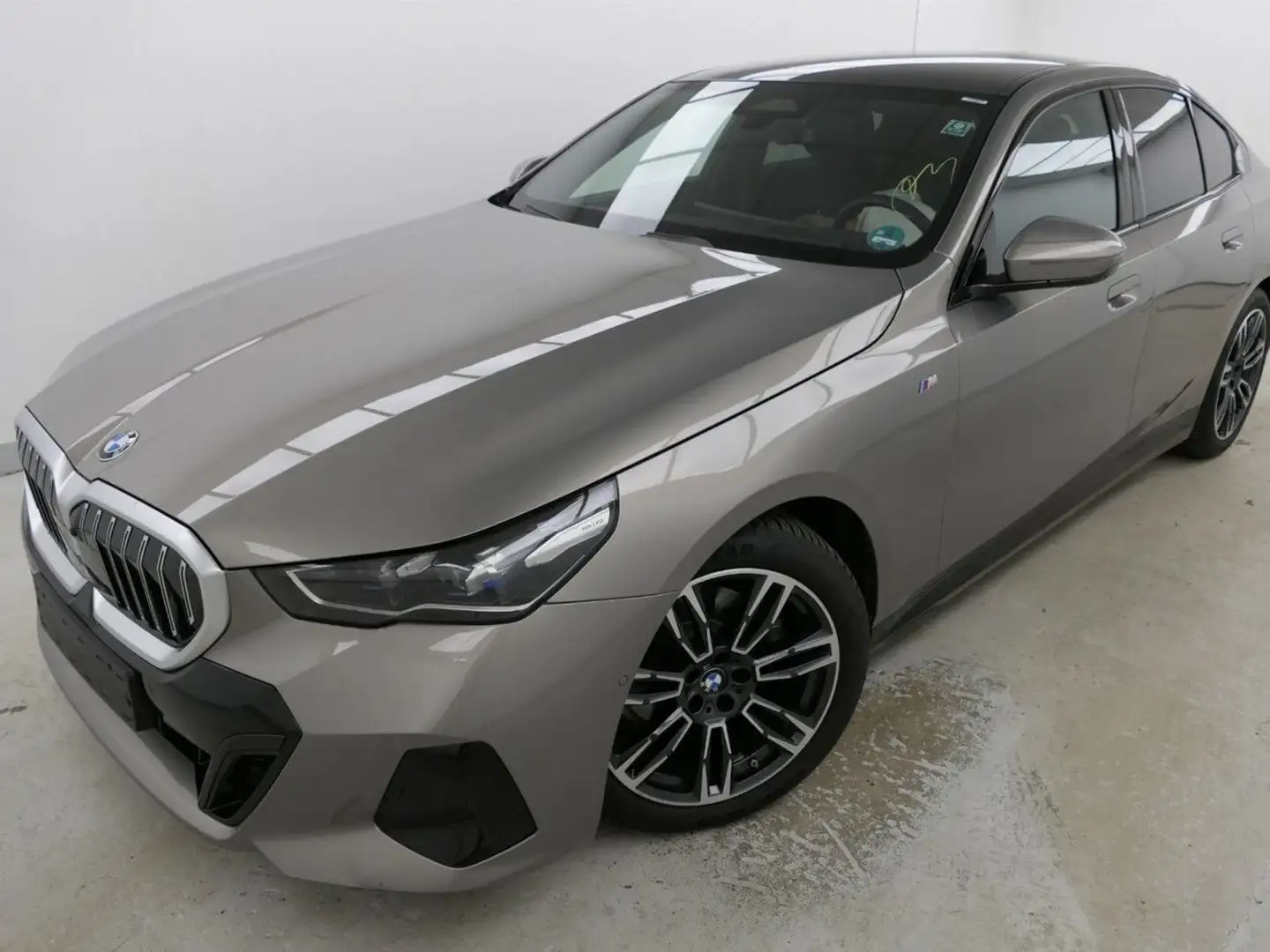 BMW 520 d xDr.M Sport Standh.PanoD.KomfS+Bel.SurView Gris - 2