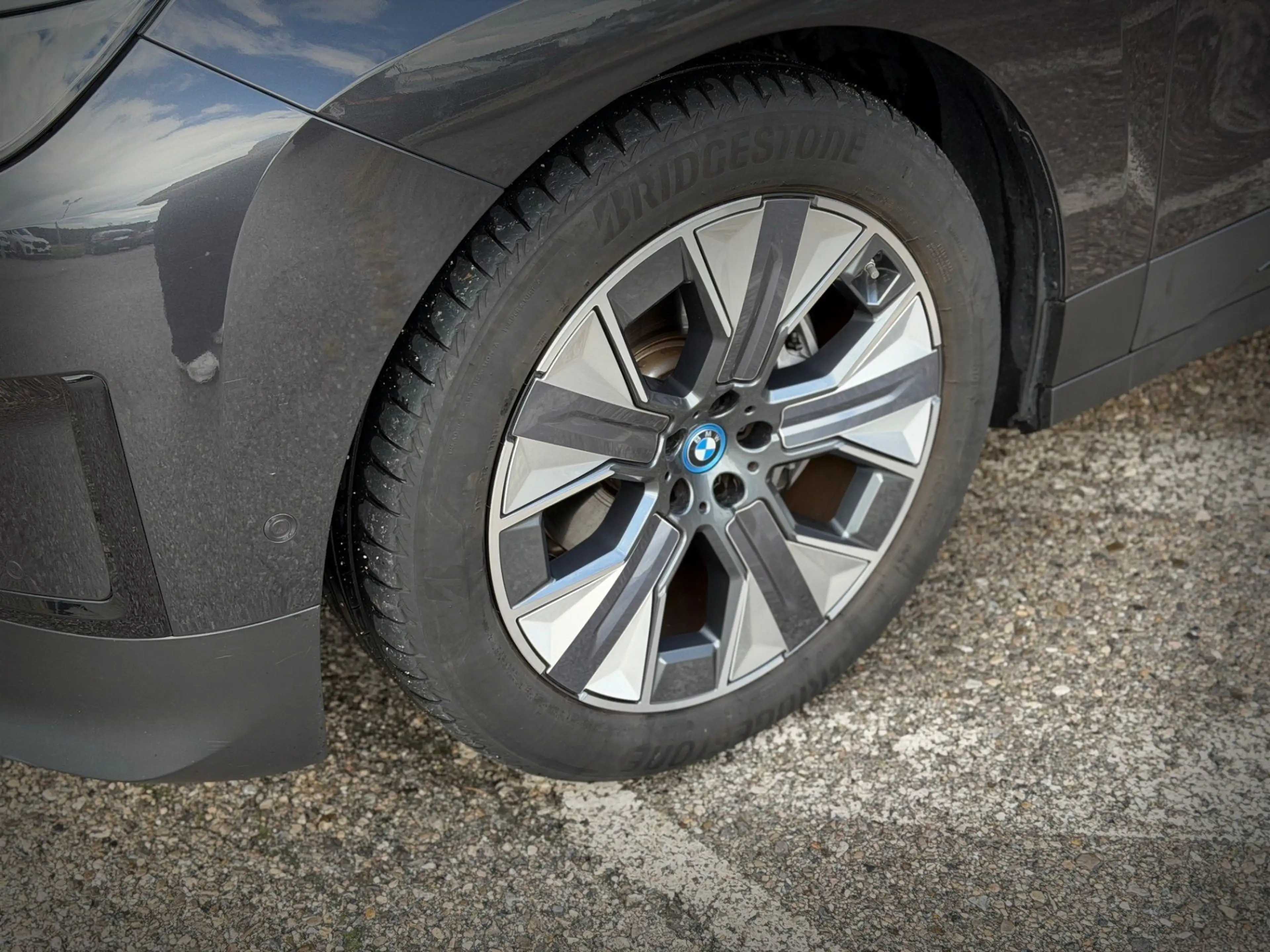 BMW iX xDrive40 71kWh Mwst. Ausweisbar — photo 9