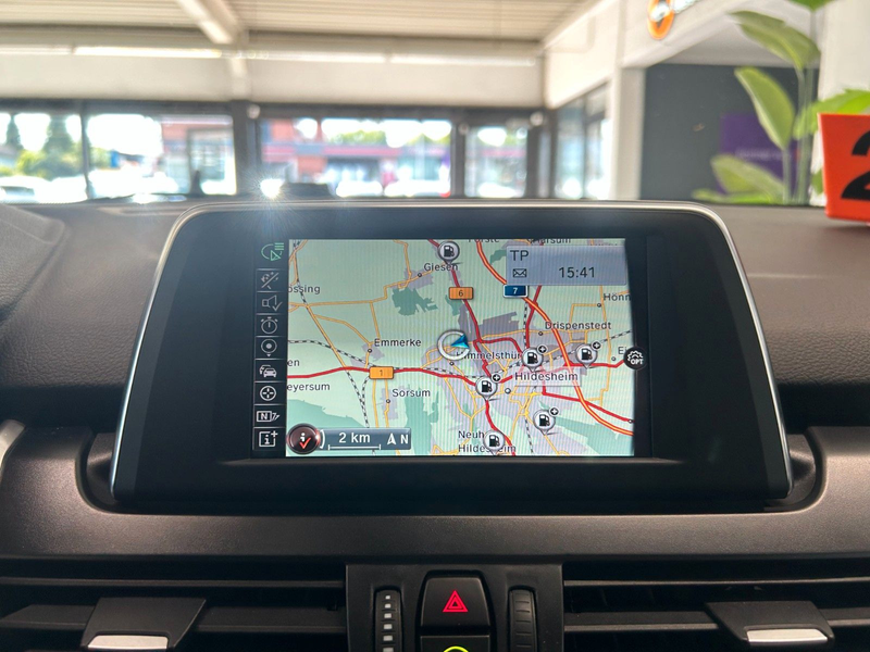 BMW 218 218i Active Tourer Sport Line Navi PDC SHZ AHK — photo 11