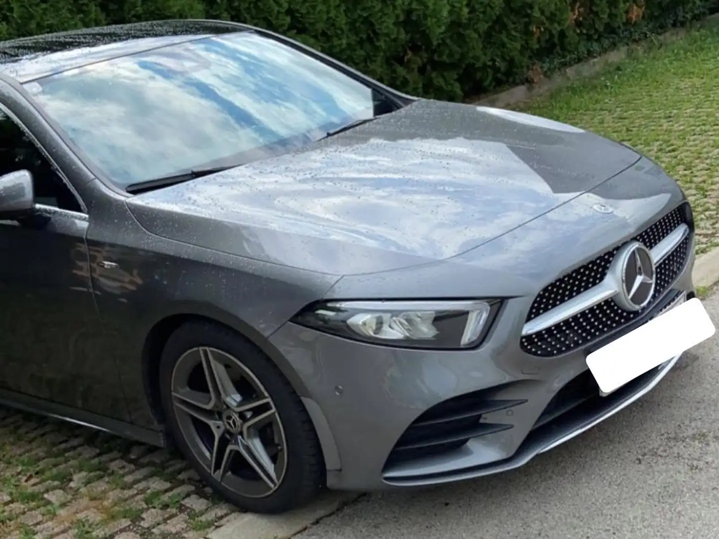 Mercedes-Benz A 180 AMG Line (reserviert) Grau - 1