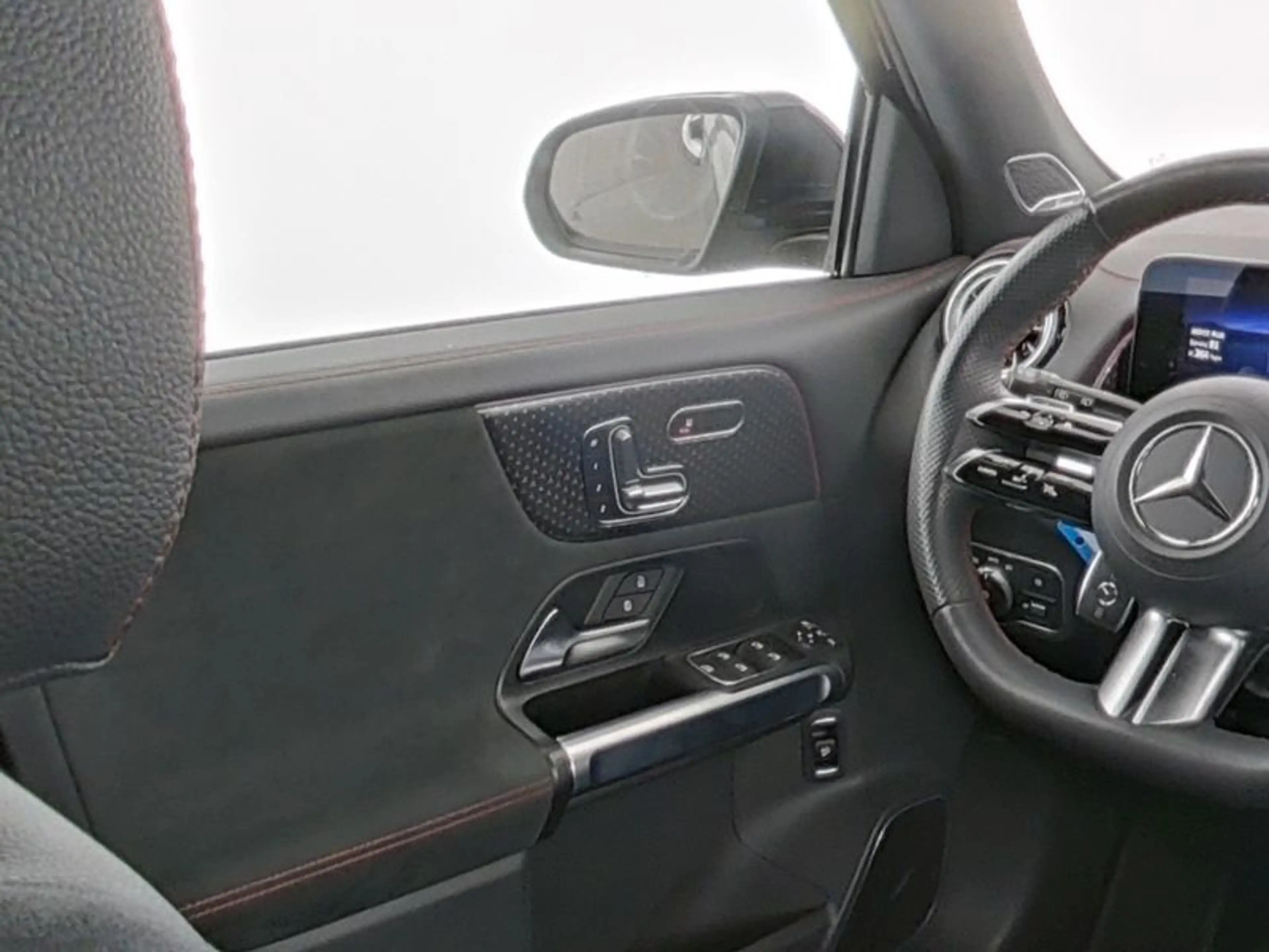 Mercedes-Benz EQB 300 EQB 350 4Matic — photo 5