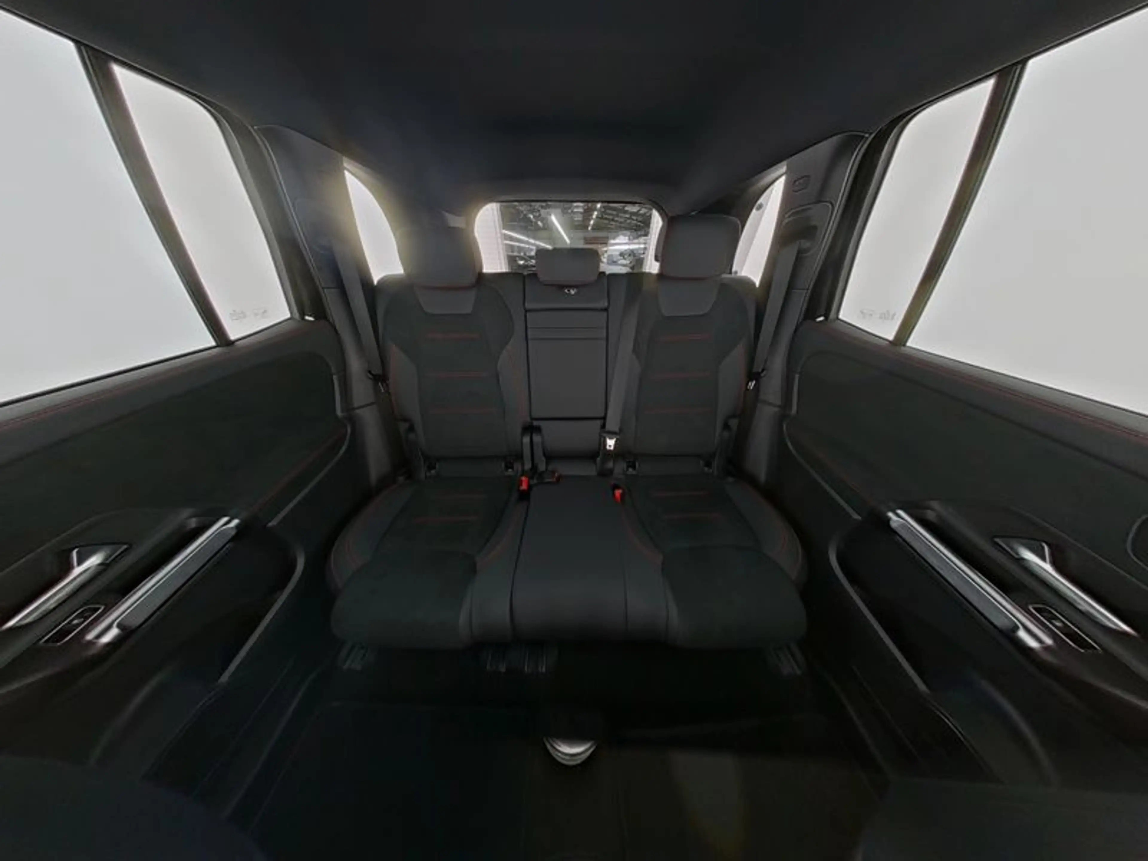 Mercedes-Benz EQB 300 EQB 350 4Matic — photo 8