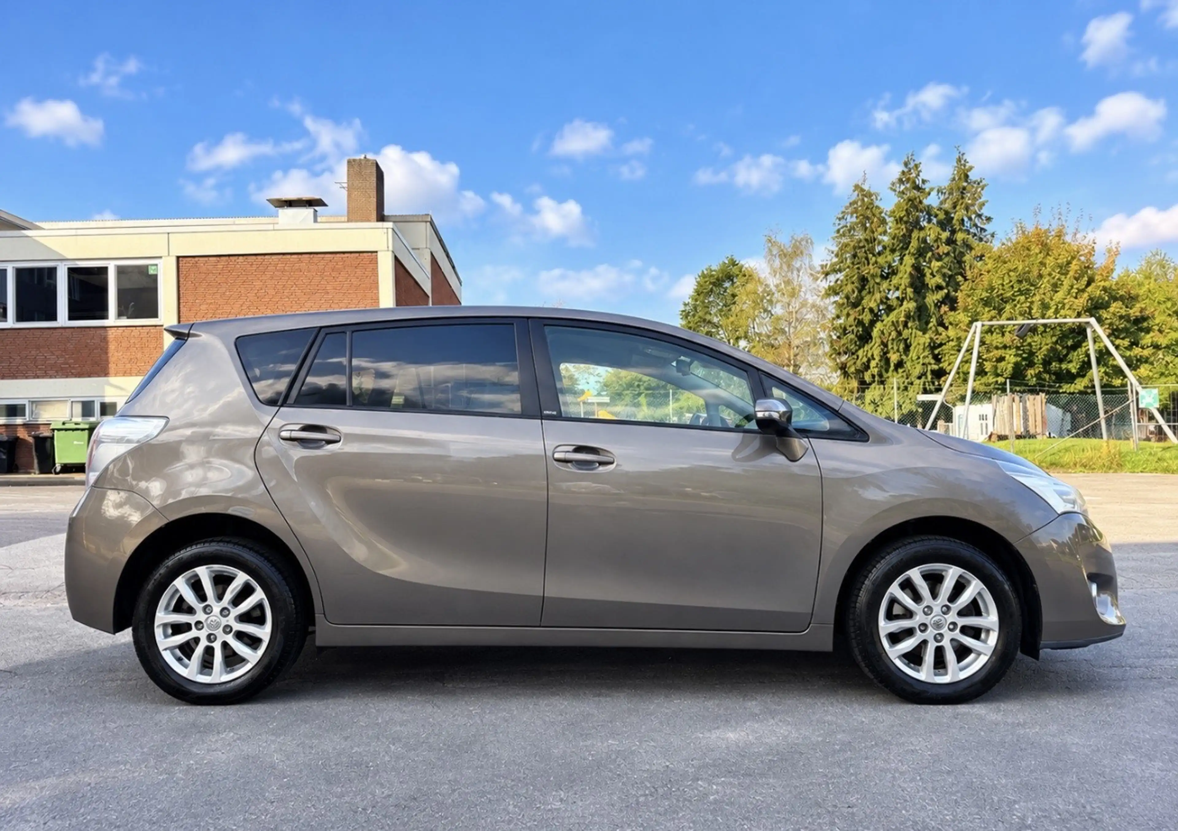 Toyota Verso Verso 1.8 5-Sitzer Edition-S 2 Hand Rrückfahrkamera — photo 7