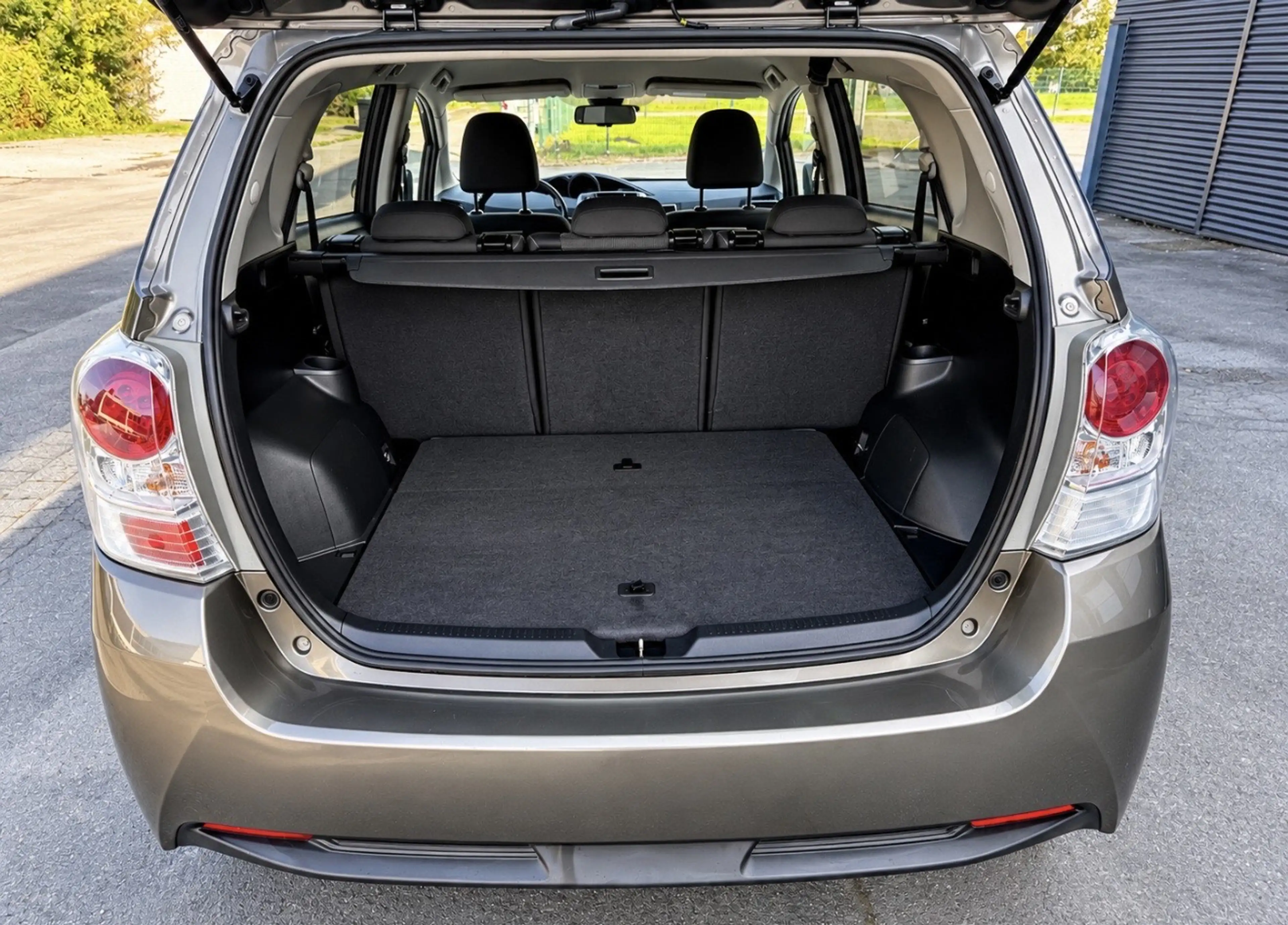 Toyota Verso Verso 1.8 5-Sitzer Edition-S 2 Hand Rrückfahrkamera — photo 5