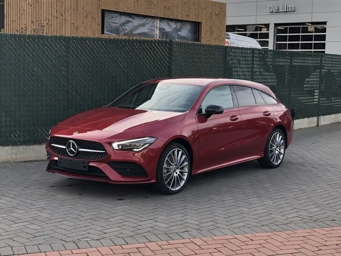 Mercedes-Benz CLA 250 e AMG Rood - 1