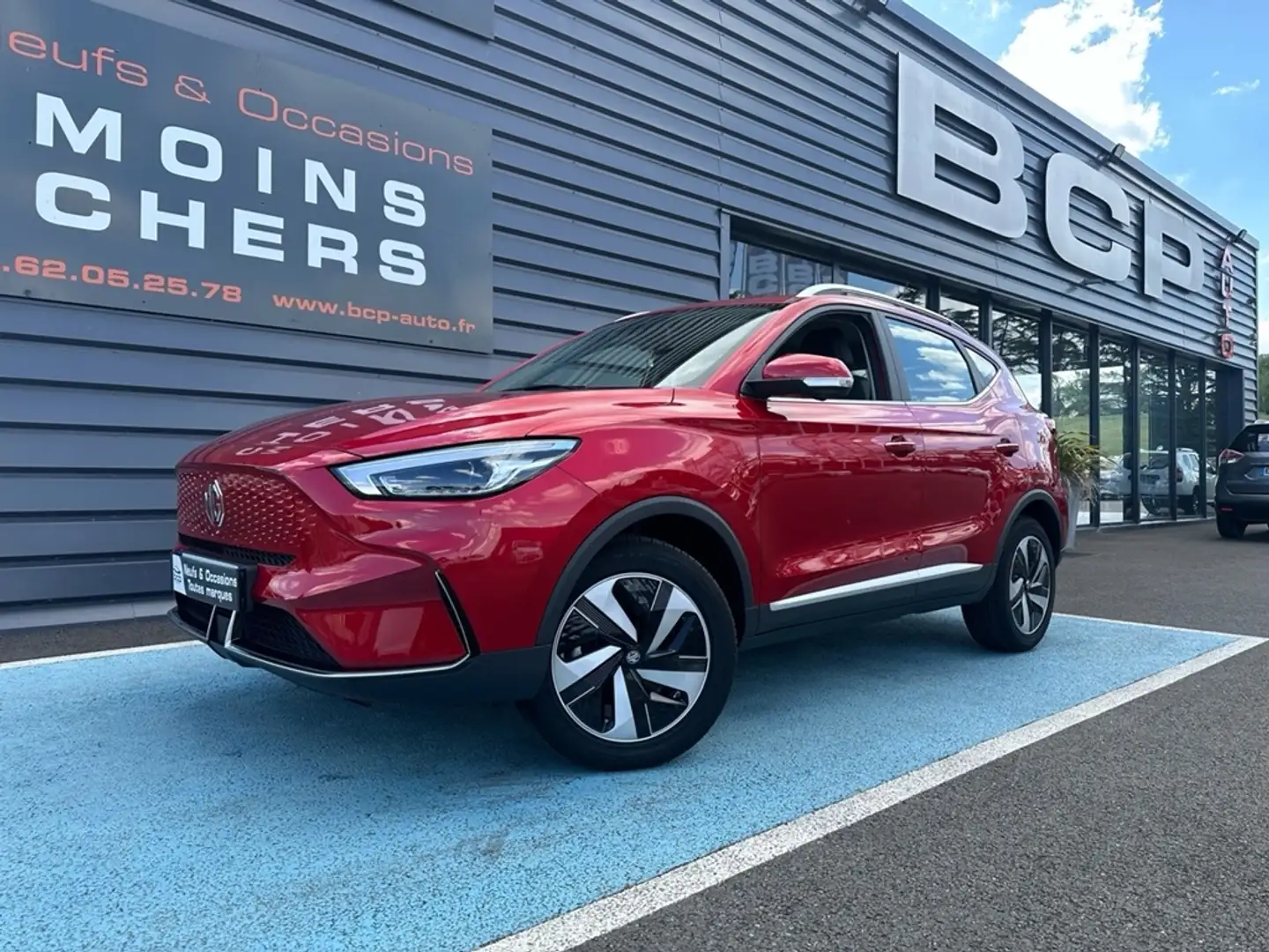 MG ZS EV 177CH - 51KWH LUXURY Rouge - 1