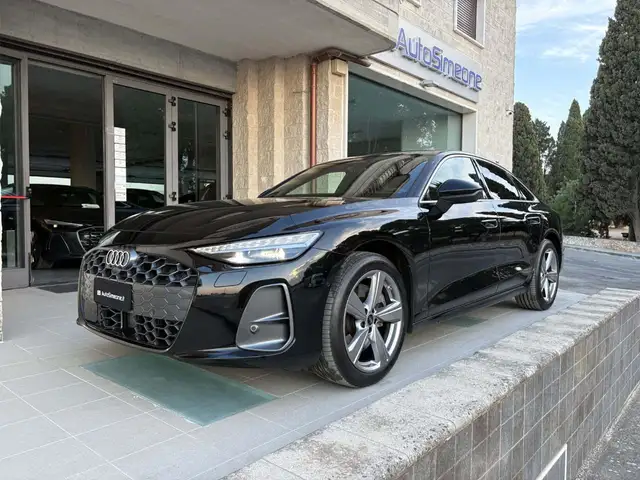 Audi A6 2.0 TDI mHEV+ S tronic quattro S line edition.
