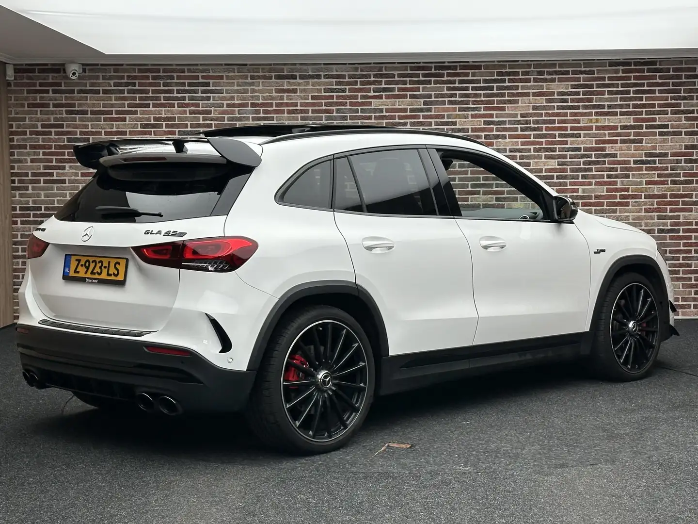 Mercedes-Benz GLA 45 AMG S 4MATIC+ Panorama Memory kuip 360 Blanc - 2